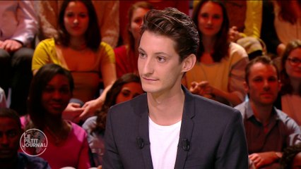 Five, le film de potes de Pierre Niney - Le Petit Journal du 23/03 - CANAL +
