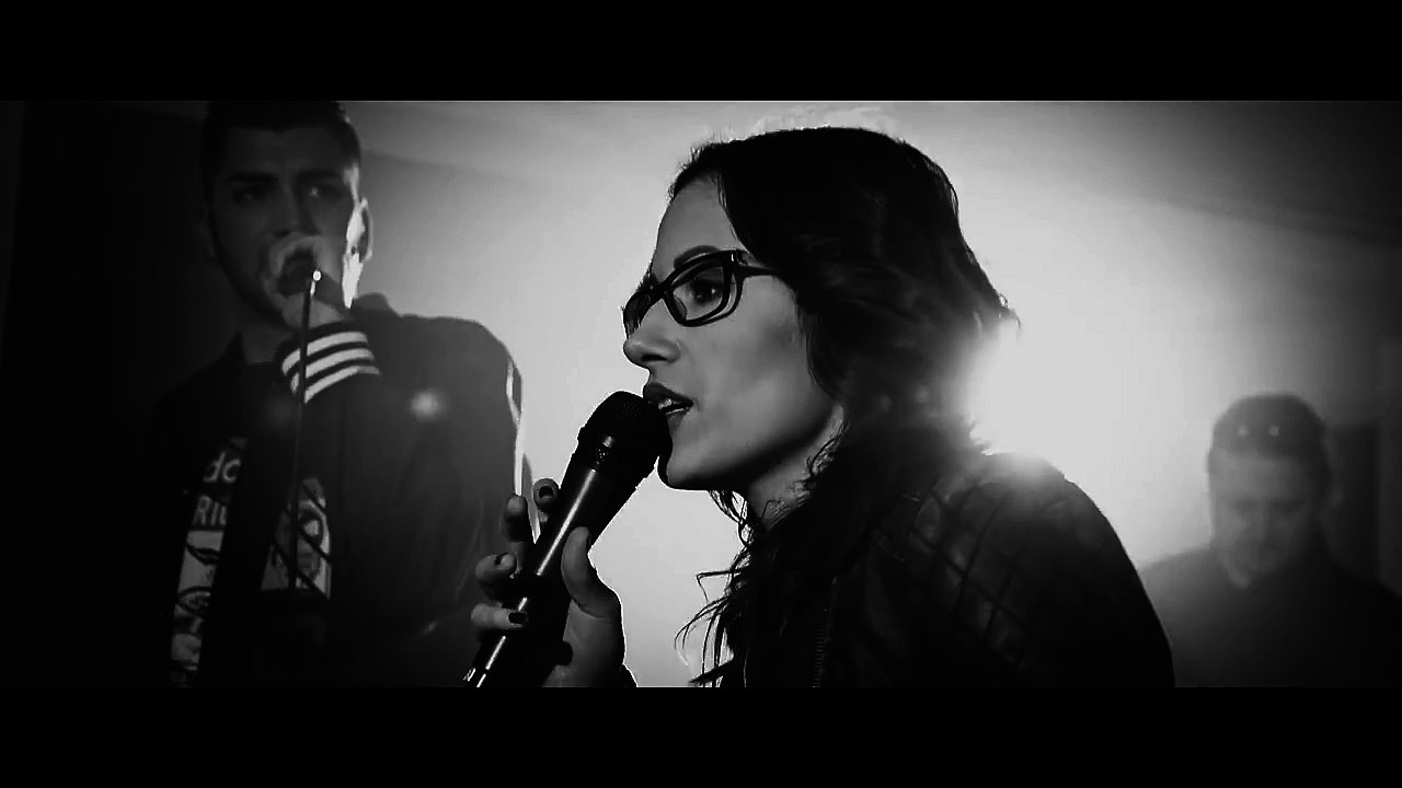 Follow The Flow Valami baj van az éggel [OFFICIAL MUSIC VIDEO]