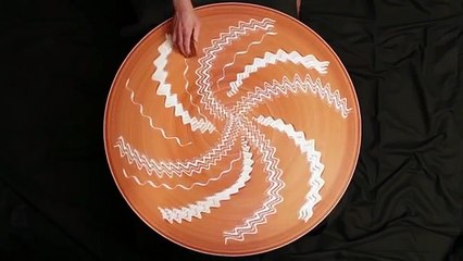 Danza nel cerchio, effetti ottici stupendi