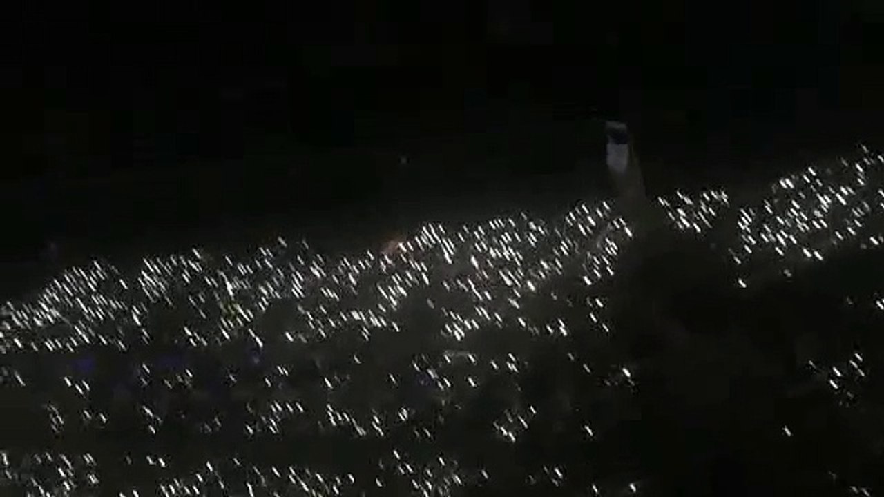 Adele performed - Make You Feel My Love (by Bob Dylan) in memory of the victims of terrorist acts in Brussels