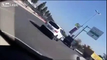 高速道路で煽られてブチギレしたダンプがまさかの行動に！【ドラレコ】