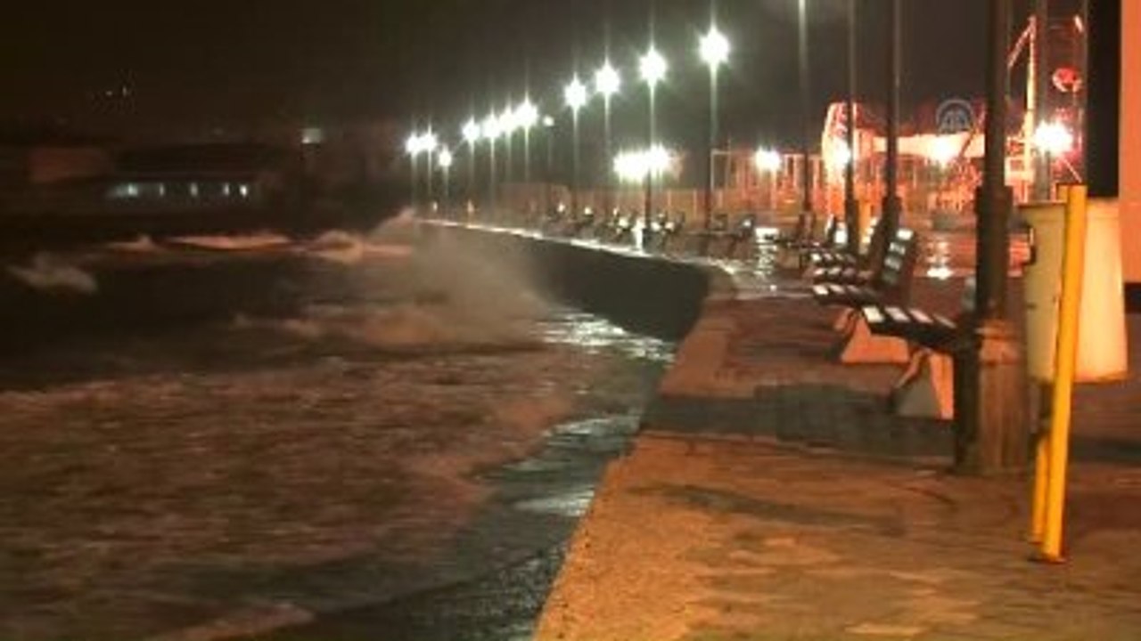 Edremit Körfezi'nde Lodos Etkili Oluyor