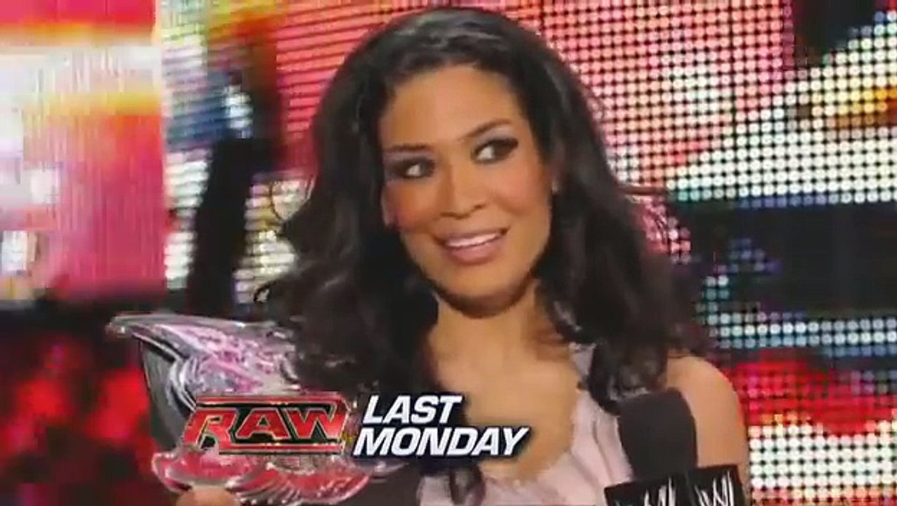 MICHELLE McCOOL VS KELLY KELLY 09-03-10