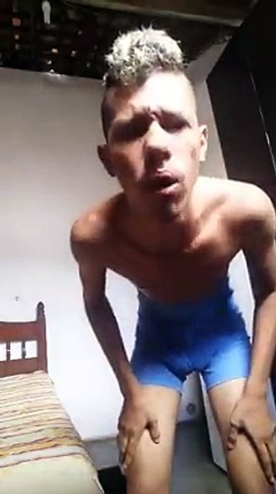 meninas  que usar  short  no  pescoço kkk