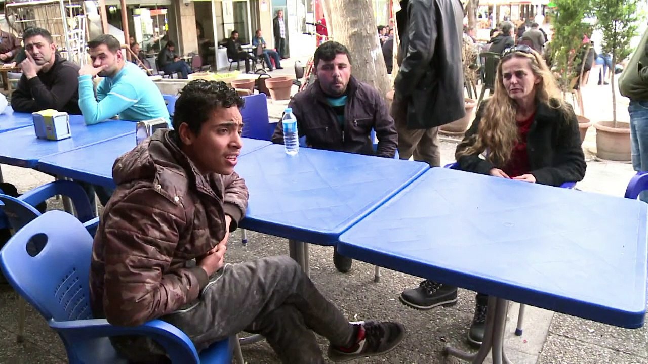 Syrian refugees in limbo in Turkish port city