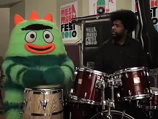 Brobee and Questlove rehearsing for the Nickelodeon Mega Music Fest