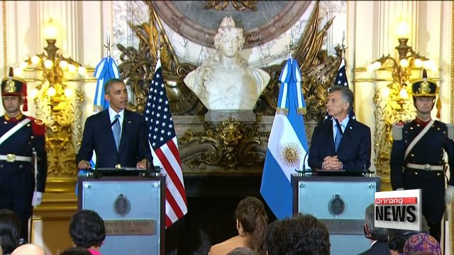 Obama says defeating ISIS a top priority and world should fight terrorism together