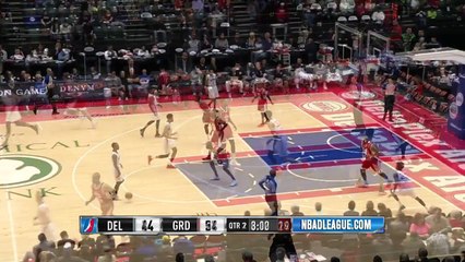 Les highlights des 40 points de Russ Smith face au Grand Rapids Drive