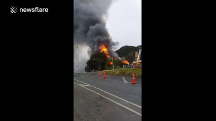 Huge blaze at New Zealand 'Lord Of The Rings' quarry