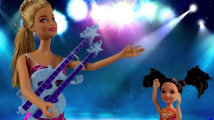 Куклы Барби Конкурс талантов Красим волосы Игры в дочки матери для девочек