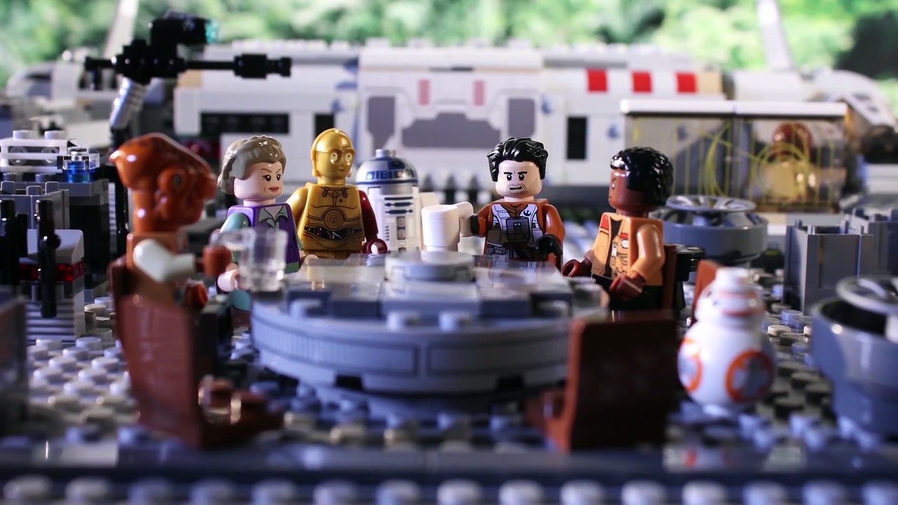Comment aurait du terminer Star Wars VII en Leg...