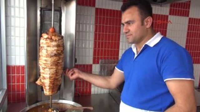 Antalya 'Akşama Kadar Şişte Bekleyen Tavuk Döner Öldürücü Olabilir'
