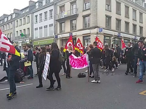 Loi travail : des lycéens saint-lois dans la rue