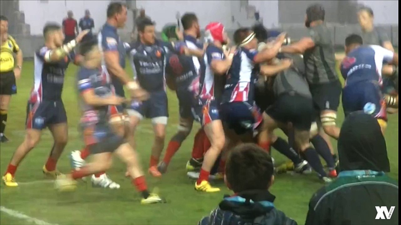 Énorme bagarre générale entre le Rugby Club de la Marine Nationale et celui de la Royal Navy