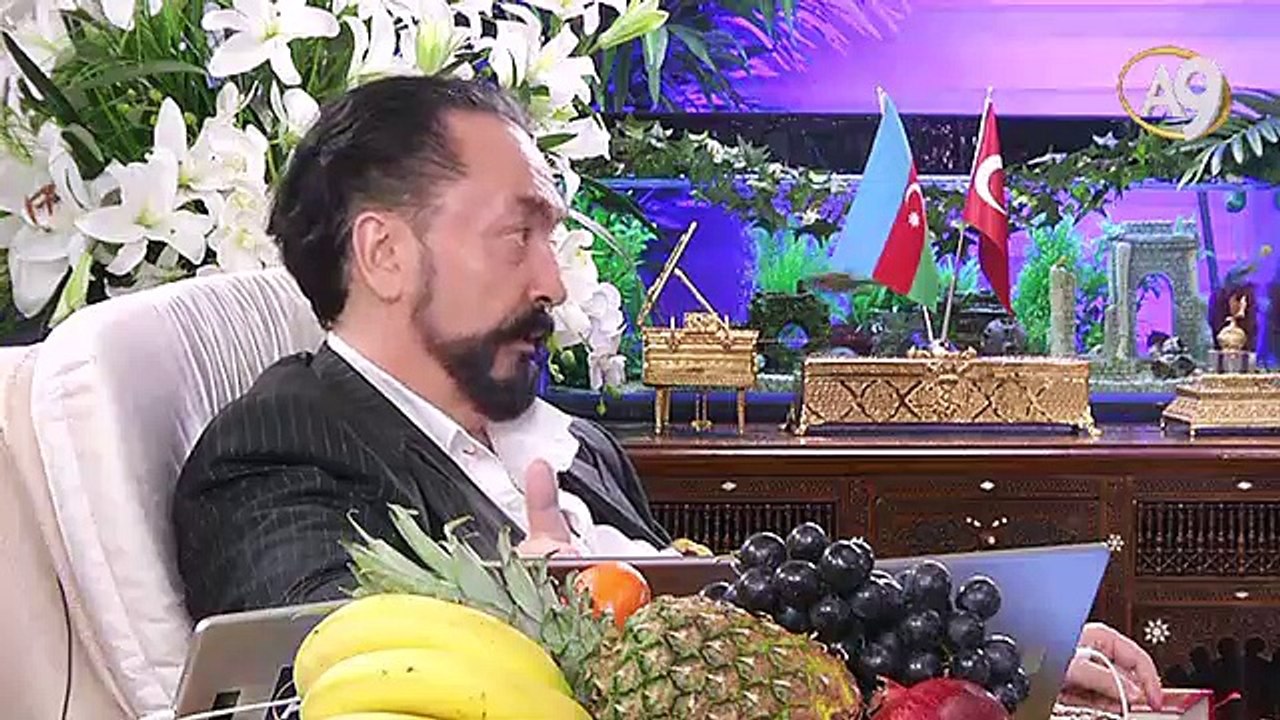 L'Interview d'Adnan Oktar en direct sur A9 TV avec la traduction simultanée (07.03.2016)