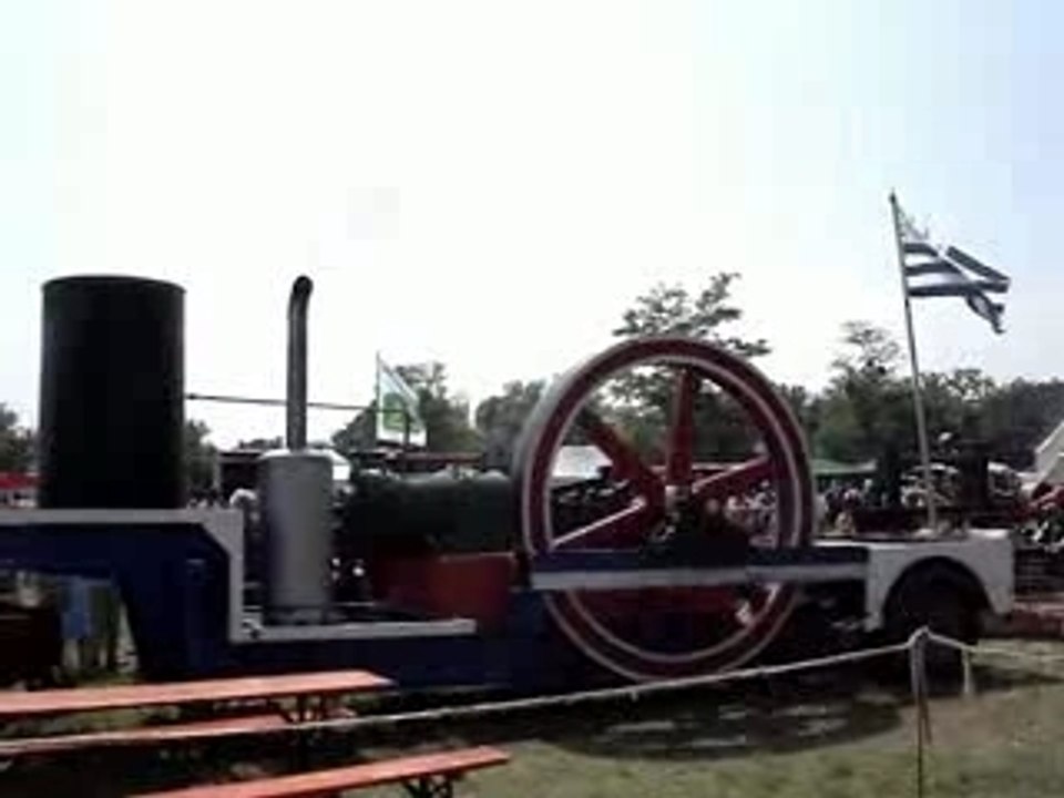 Ferte Alais 2007 machine à vapeur
