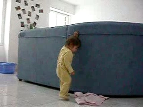 Jade marche seul à 14 mois 4