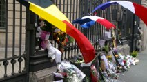 Attentats de Bruxelles : Jean-Christophe rend hommage aux victimes à l'ambassade de Belgique