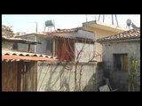 Panik në Marinzë - Banorët: Janë hapur gropa thithëse në oborret e shtëpive