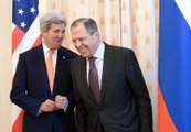 Lavrov ve Kerry Görüşmesi Karşılıklı Şakalaşmayla Başladı