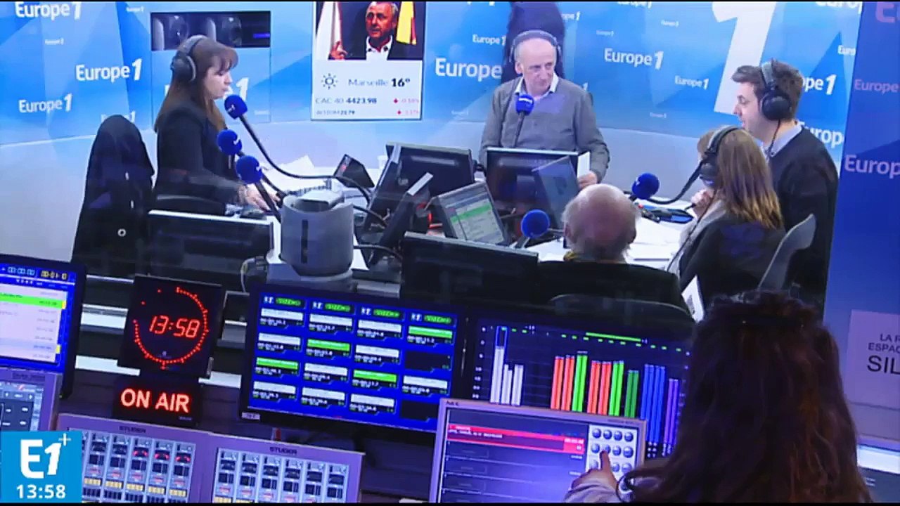 Raymond Domenech : Cruyff "restera une icône du football mondial"