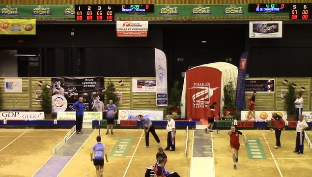 Premier tour, tir rapide en double, Finale N4 Saint-Martin en Haut contre Le Puy, Sport Boules, Clermont-Ferrand 2016