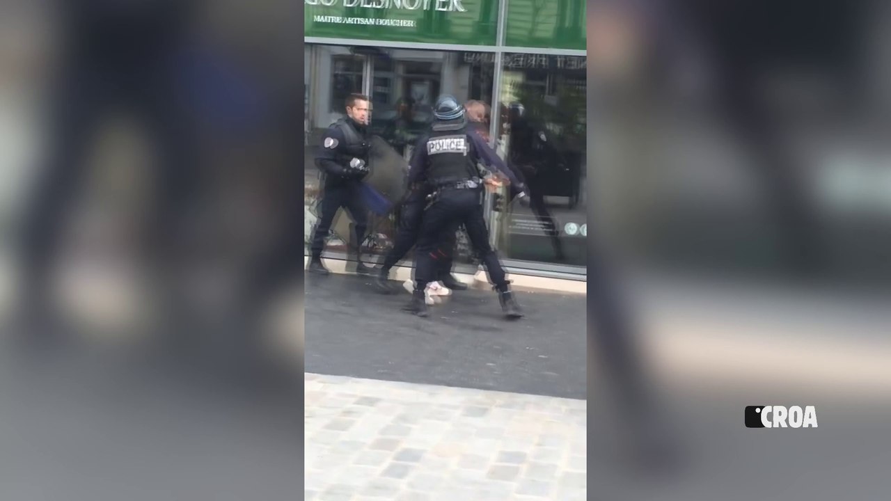 Loi El Khomri : des CRS en paix au lycée Bergson
