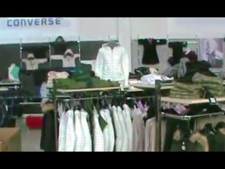 Maddaloni (CE) - Sequestrati 1400 prodotti contraffatti di note marche (24.03.16)