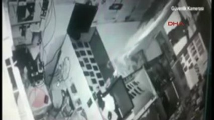 Düzce - İşyerindeki Çekiçli Soygun Kamerada