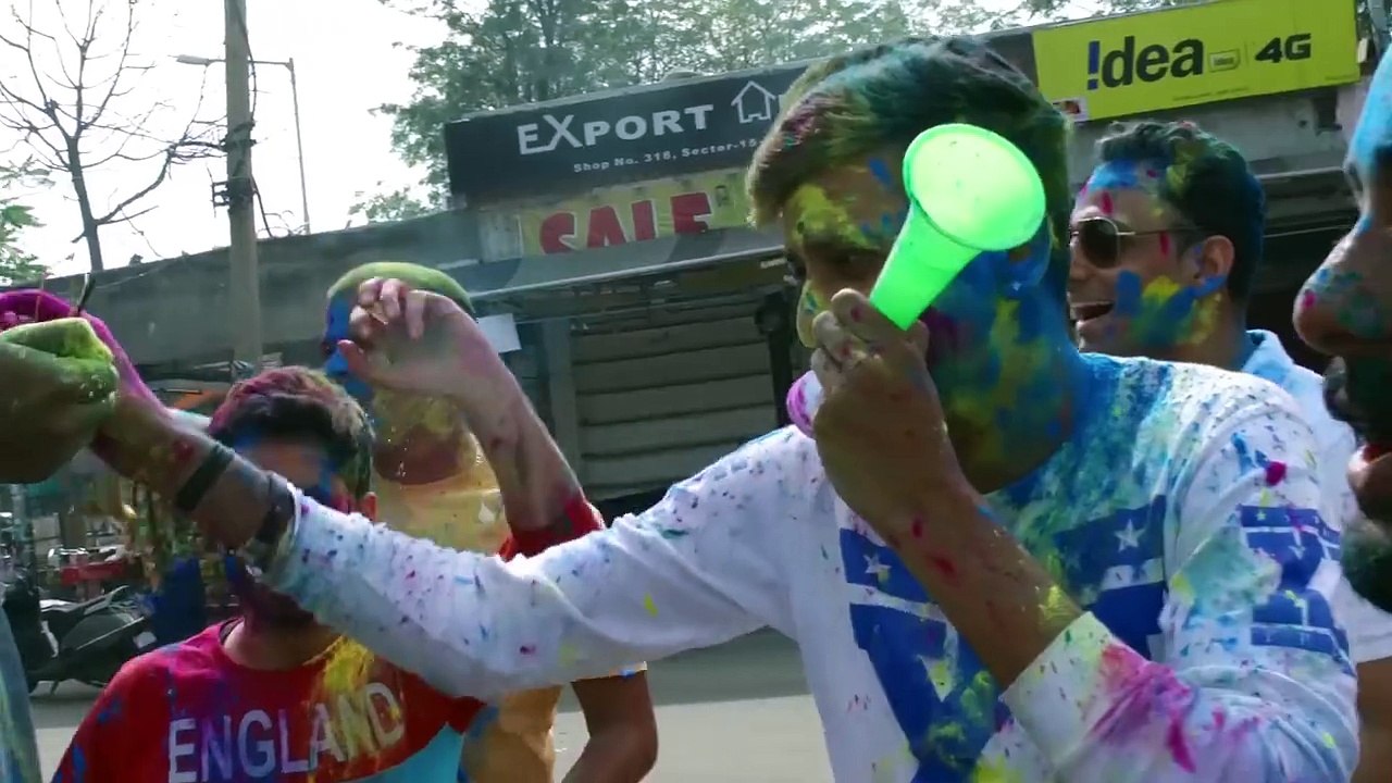 Happy Holi 2016 to everyone right across #IND and beyond. Even on #Holi there's still time for cricket here! #WT20