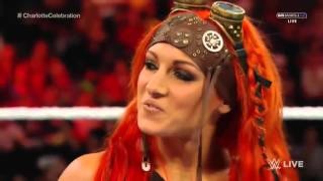 WWE RAW, 21/09/15: Charlotte Celebration, New Divas Champions, Latino, Parte2