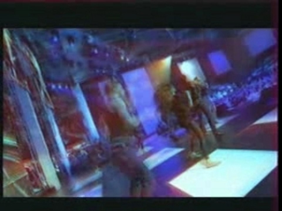 Celine Dion-A cause (effets visuels:echo)