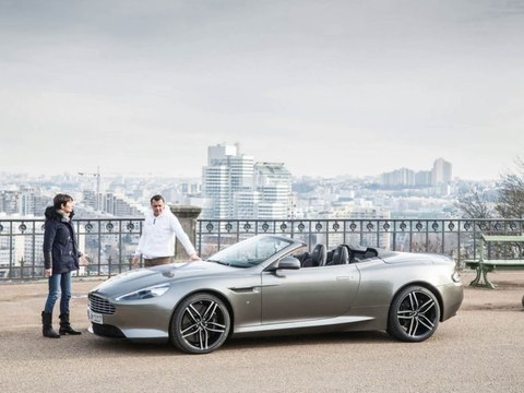 Franck Lagorce au volant de l'Aston Martin DB9 GT Volante (animation photo)