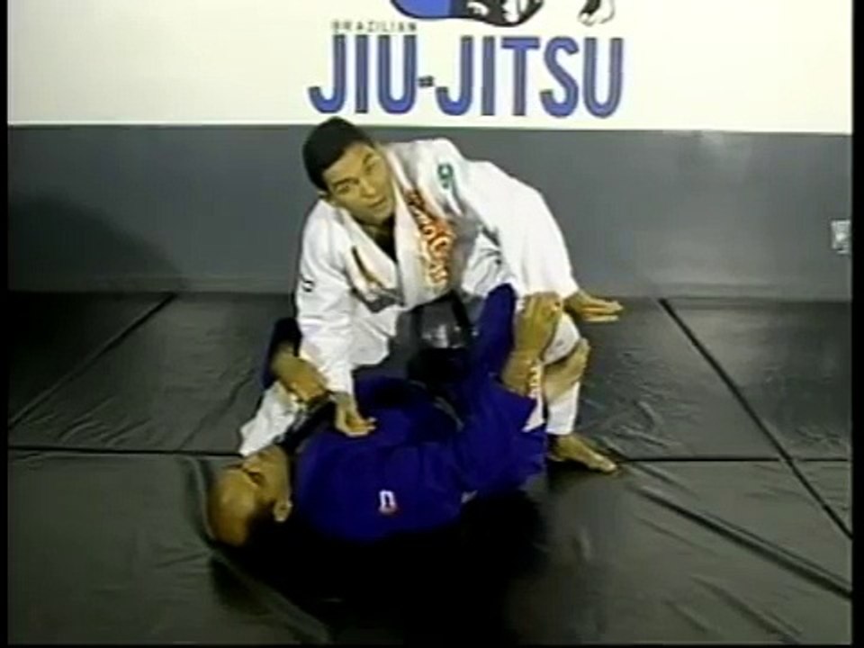 Roberto Correa (Gordo) - Jiu Jitsu Half Guard vol 1 full 21