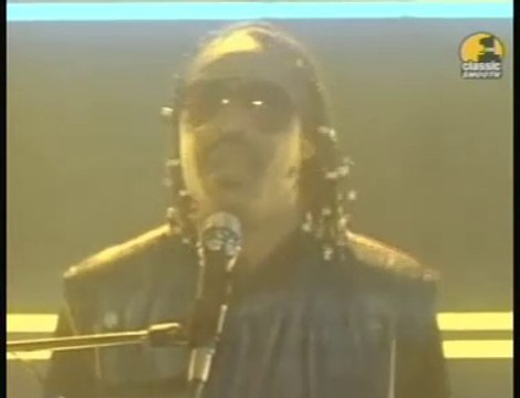 la chanson prefere de mon petit garcon de 4 ans .il a deja bon gout