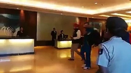 Video of Shahid Afridi in Hotel Before Australia Match