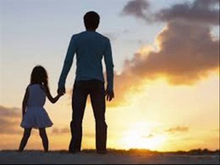 Babalar aslında en çok kızlarını severler