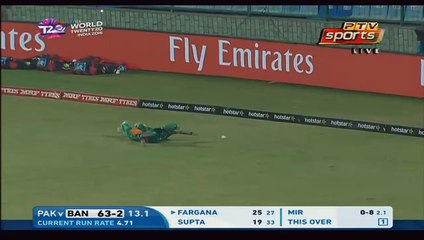 BRILLIANT PAKISTAN Womens TEAM STOP SAVES BOUNDARY