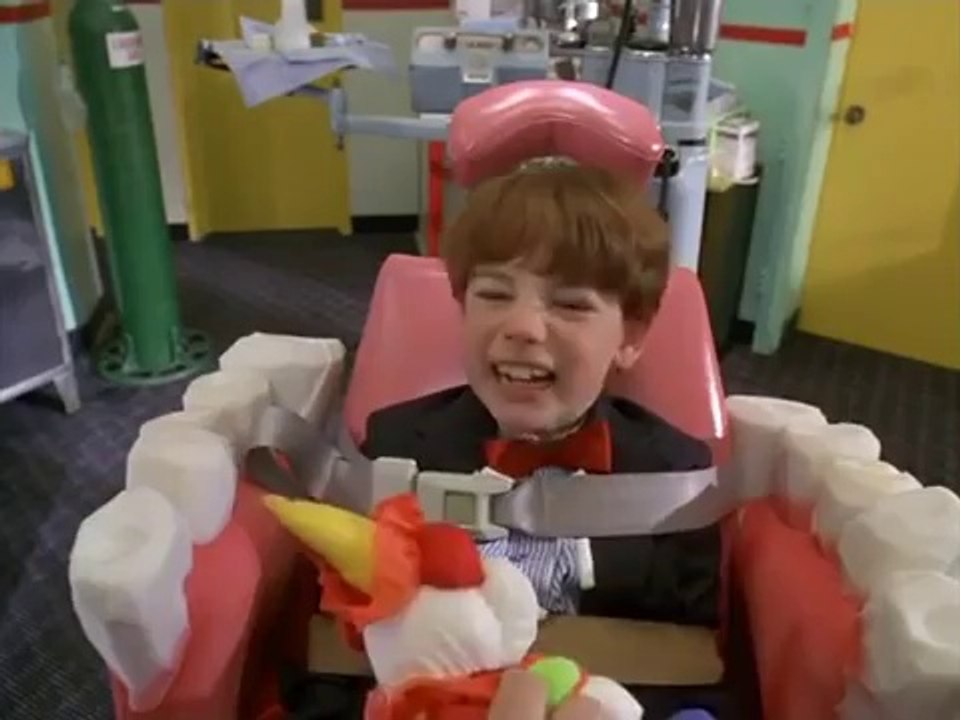 Problem child 3 Junior in Love (Junior at the dantist) - Dailymotion Video