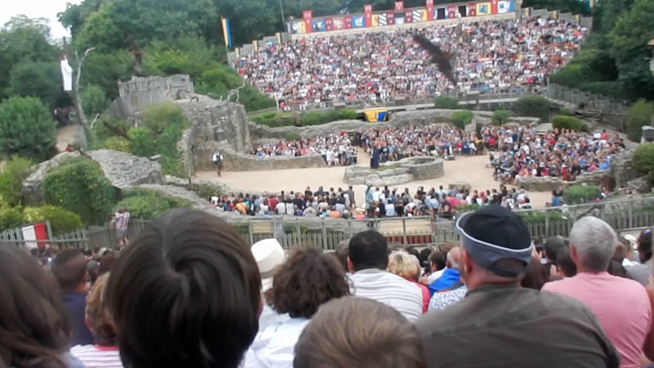 065le bal des oiseaux fantomes le puy du fou extrait