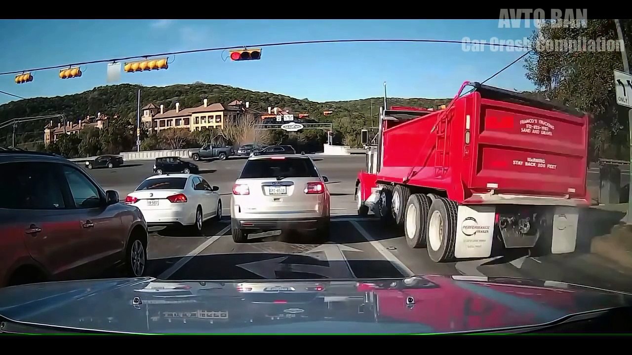 Compilation Of Truck Accidents / Truck Crash Compilation / © #81 / Crash Trucks 2016 / AB