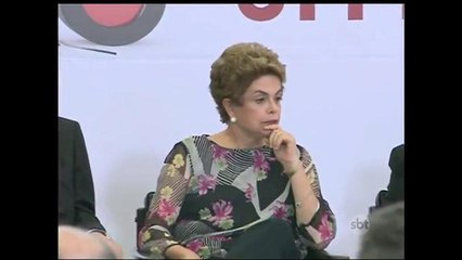 Dilma dá entrevista à imprensa internacional e afirma que não vai renunciar