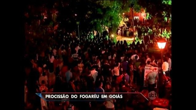 Procissão do Fogaréu reúne milhares de fiéis na Cidade de Goiás