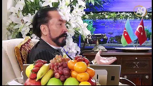 Adnan Oktar: Her gün Kuran, Tevrat ve İncil okurum