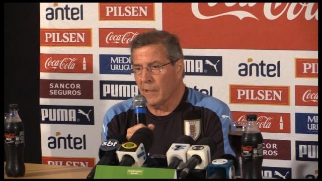 Tabárez asegura que Luis Suárez está más maduro y mejor en la definición