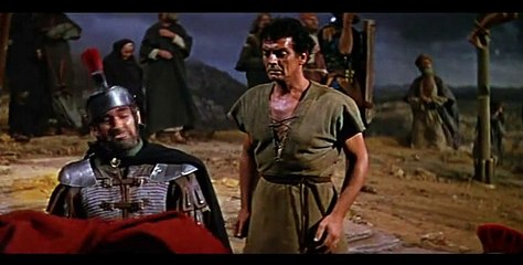 Cena do filme o Manto Sagrado Jesus no calvário.