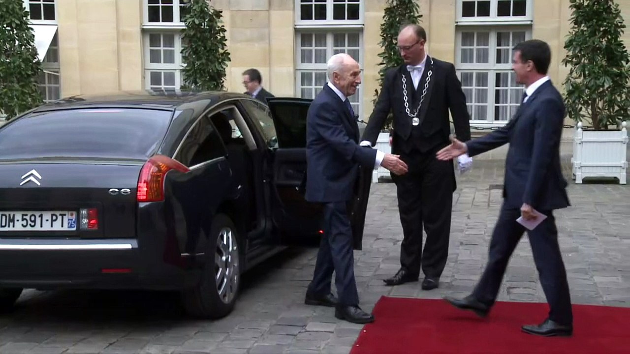 Peres en visite à Paris: "Notre coeur est avec la Belgique"