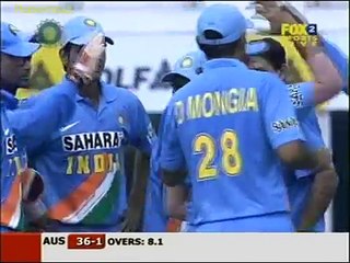 Suresh Raina magic acrobatic catch vs Australia 2006 - highlight
