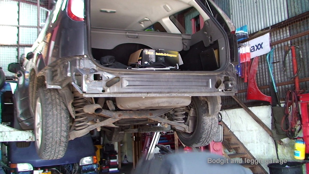how to fit a car tow bar part1 bodgit and leggit garage