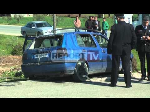 Report TV - Aksident tragjik në Kavajë, 3 të rinj humbin jetën, ishin në festë